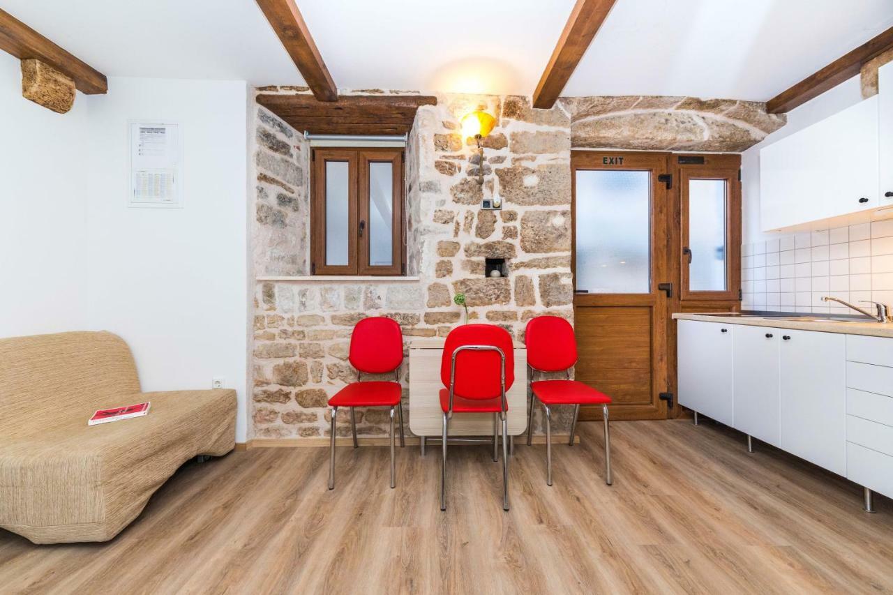 First Vestibul Apartman Split Kültér fotó