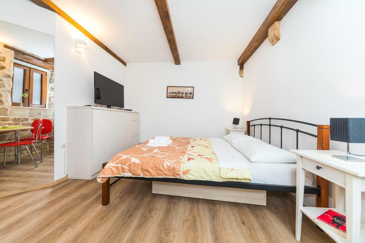 First Vestibul Apartman Split Kültér fotó